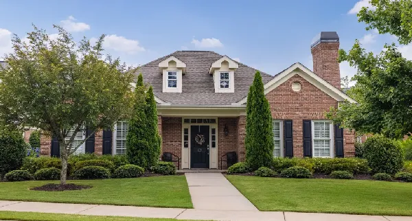 Cascades Verdae Greenville SC | Cottage Exterior | 2021-03