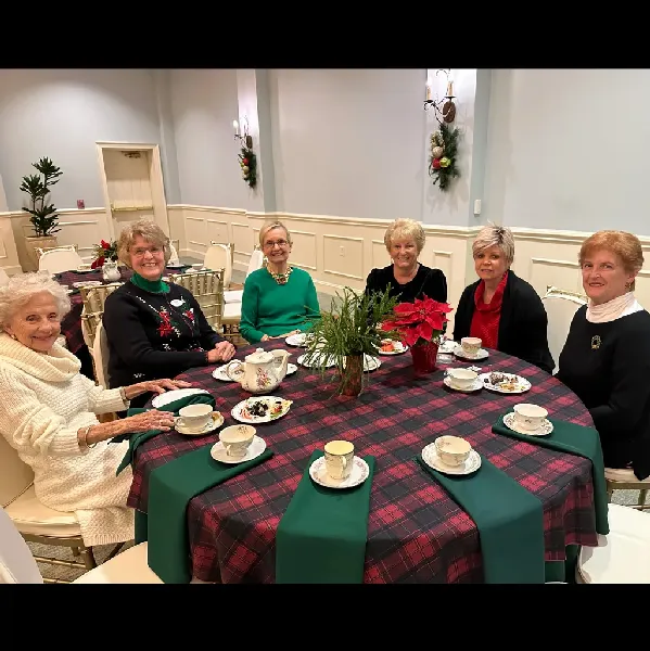 Cascades Verdae Greenville SC | Independent Living Dining 8
