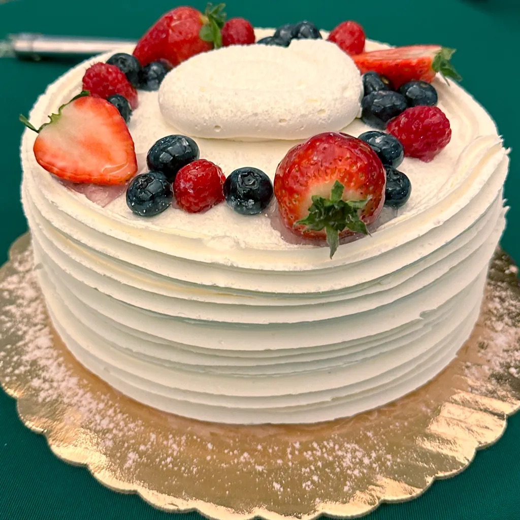 Cascades Verdae Greenville SC | Independent Living Dining 9